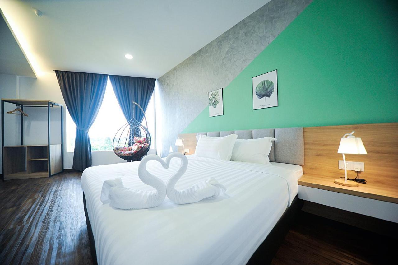 Mye Hotel Muar Extérieur photo