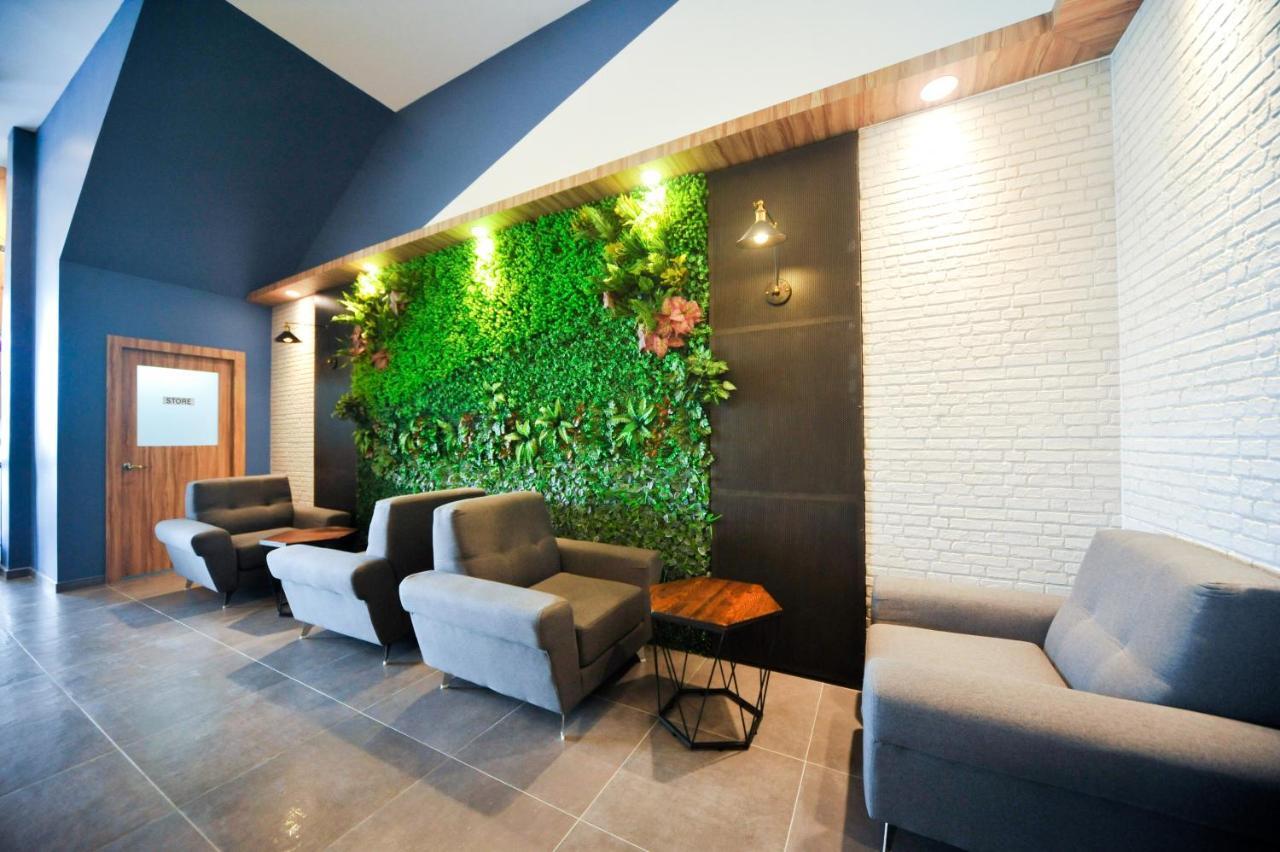 Mye Hotel Muar Extérieur photo