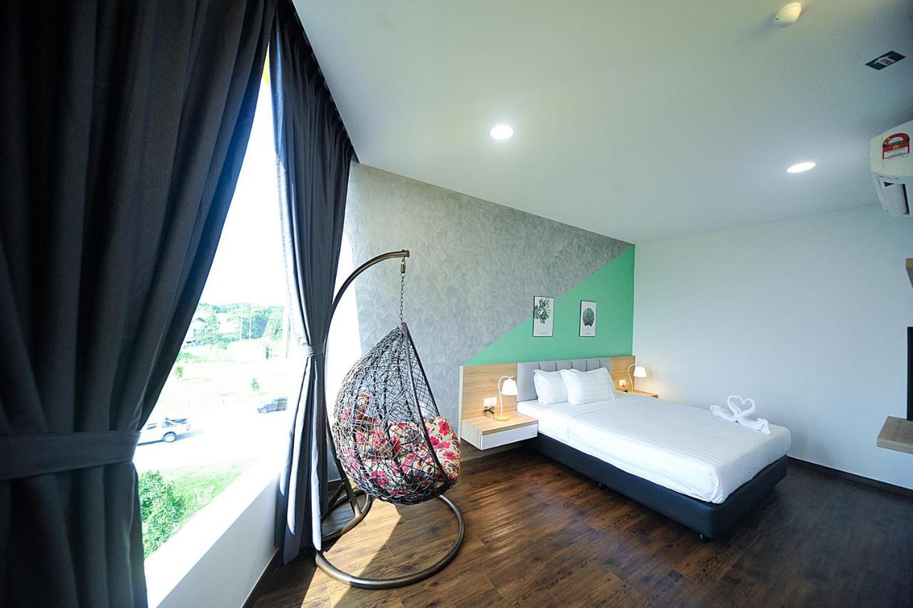 Mye Hotel Muar Extérieur photo
