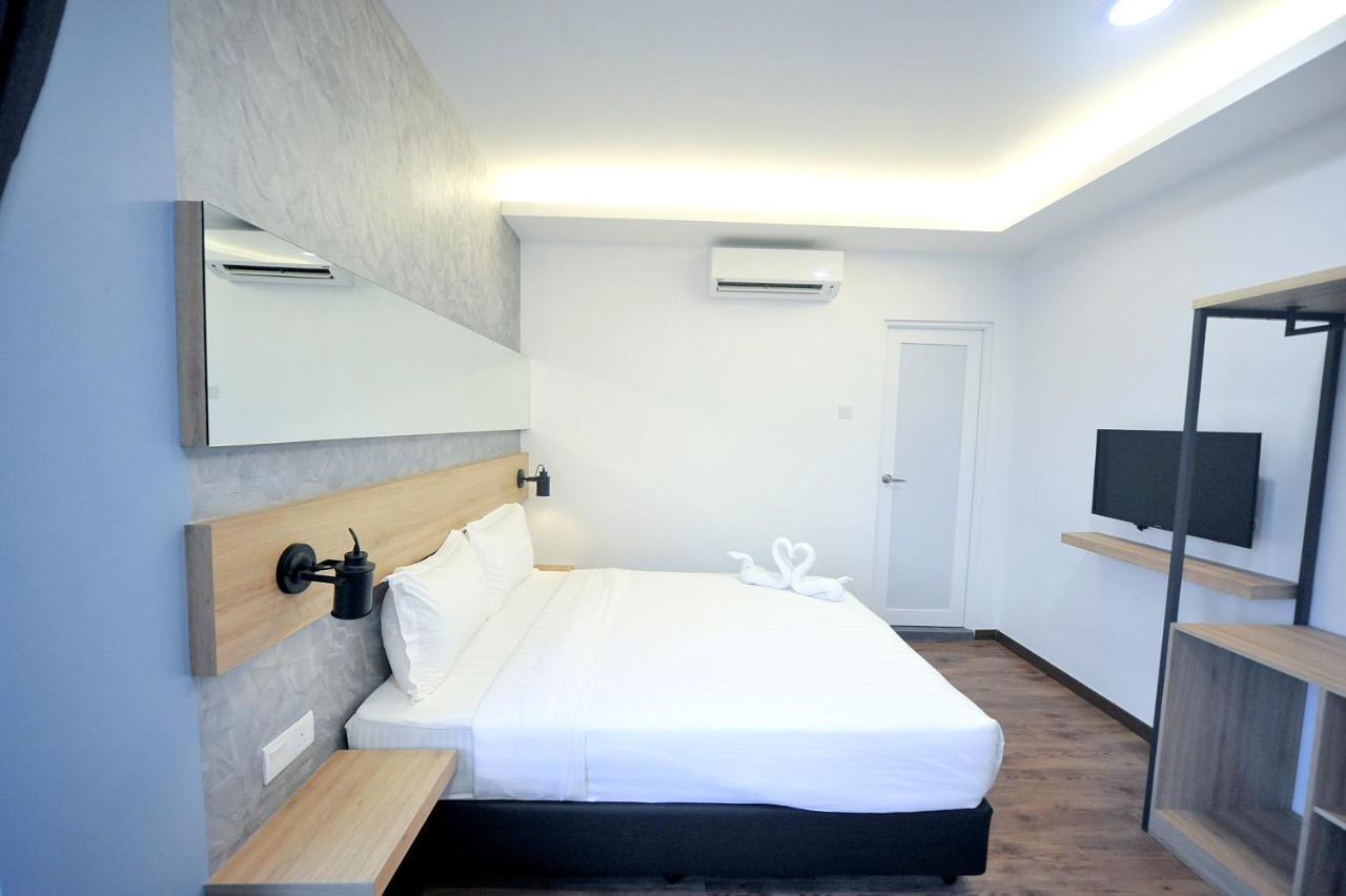 Mye Hotel Muar Extérieur photo