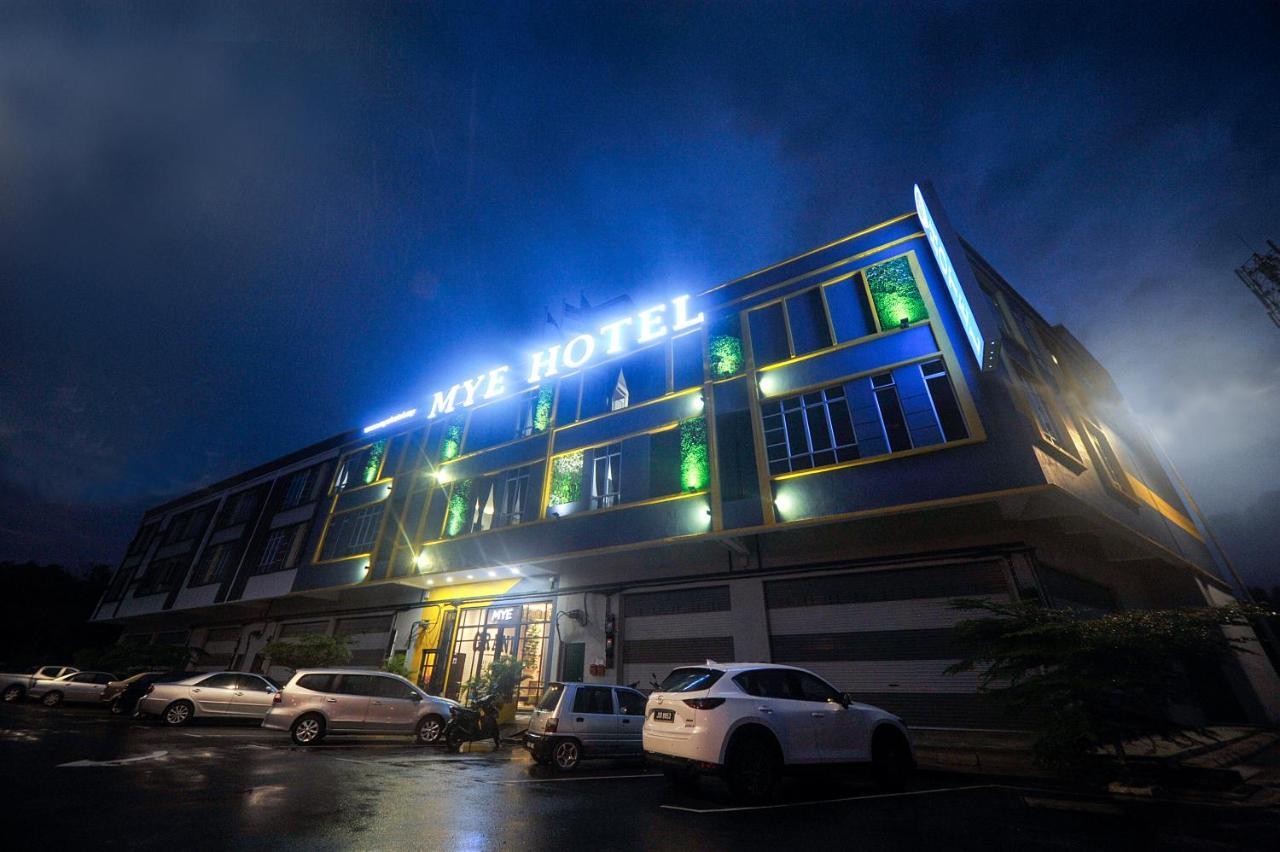 Mye Hotel Muar Extérieur photo