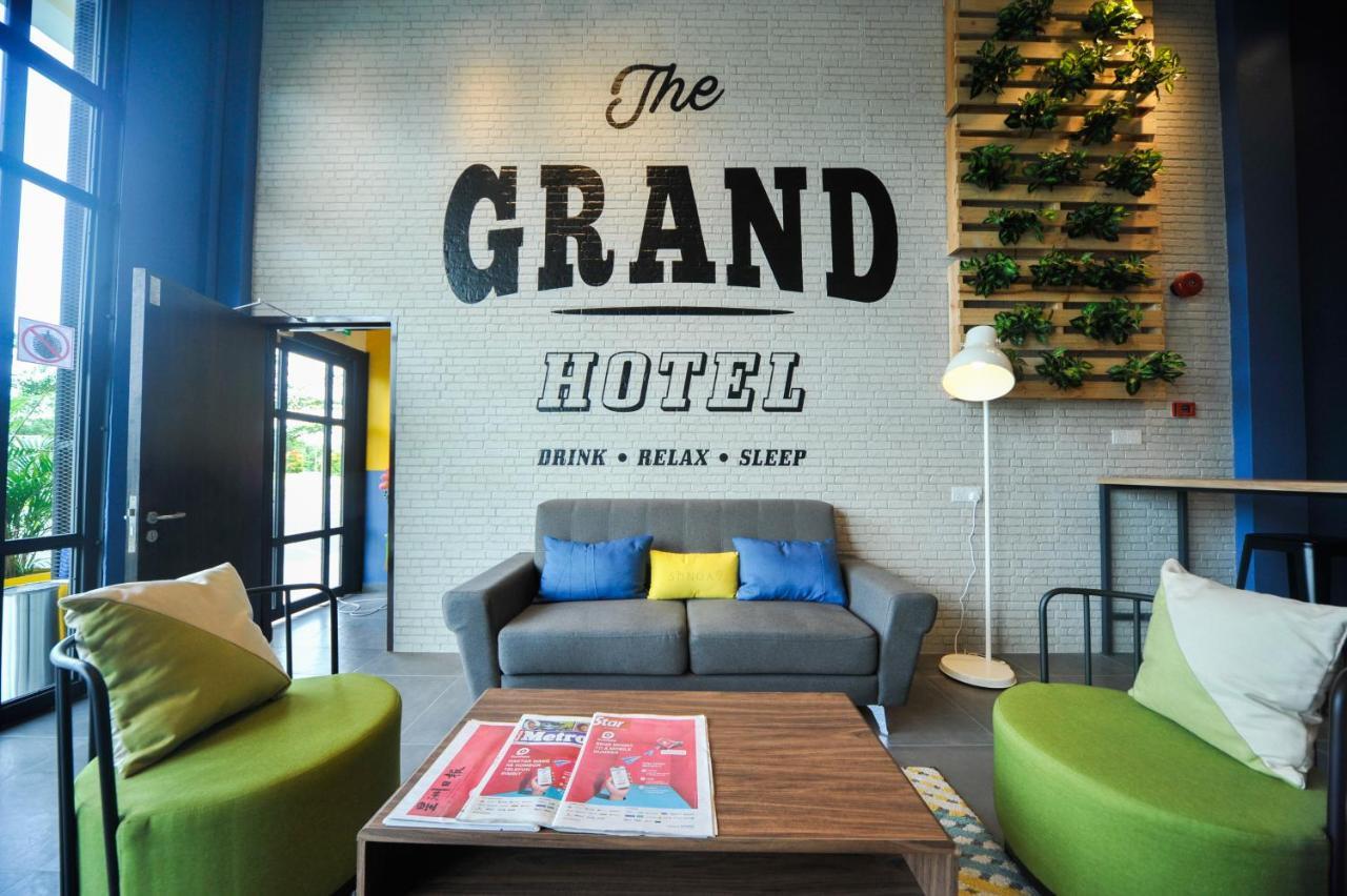 Mye Hotel Muar Extérieur photo