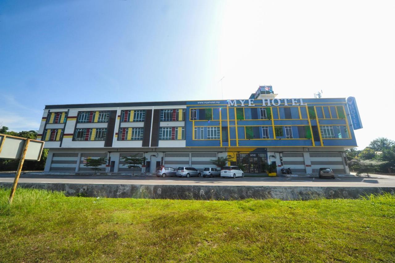 Mye Hotel Muar Extérieur photo